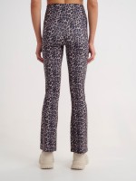 HIGH-WAIST FLARE LEGGING