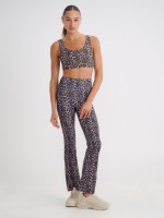 HIGH-WAIST FLARE LEGGING