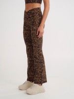 CROSSOVER FLARE LEGGINGS