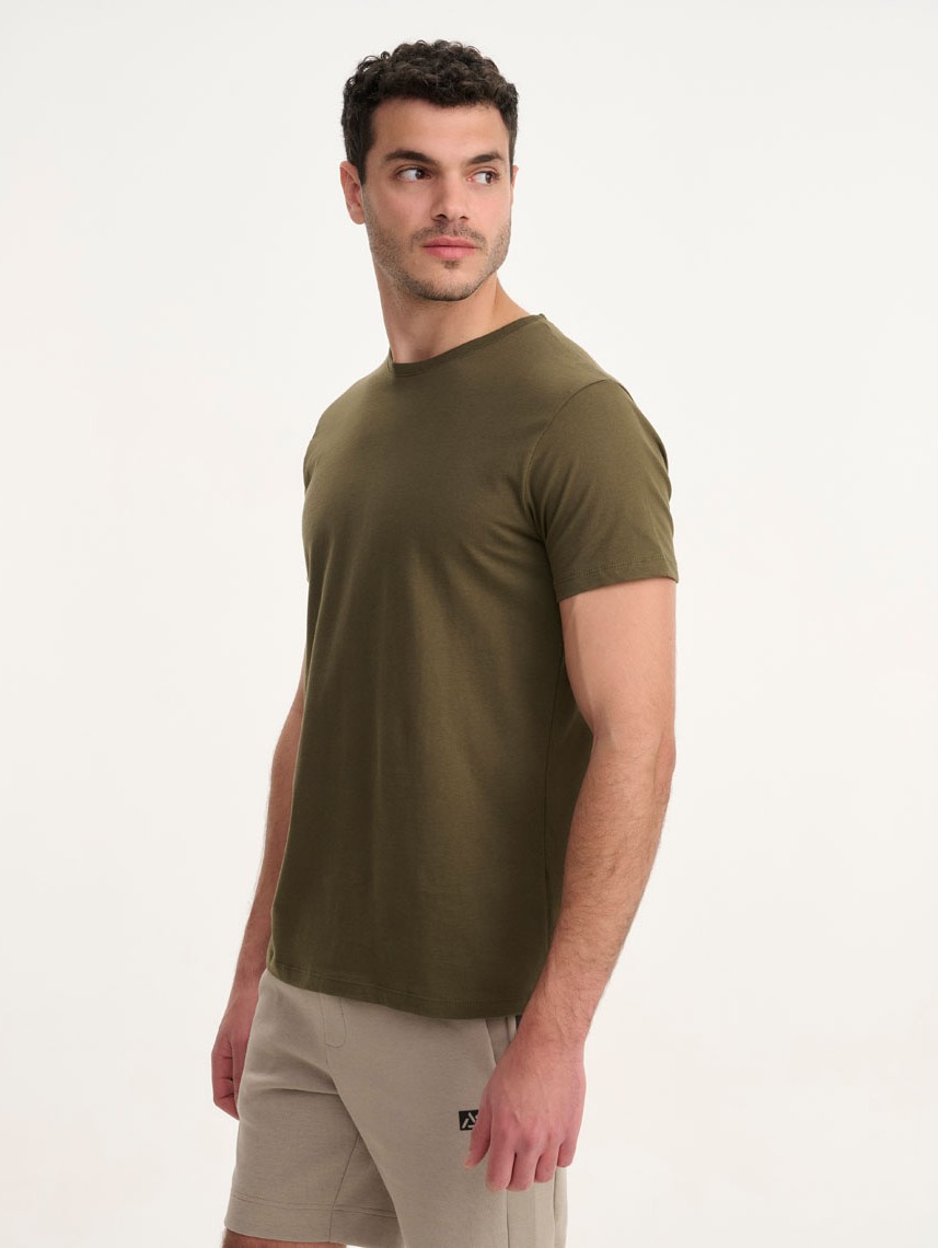 MEN’S Basic Slim Fit Crew Neck
