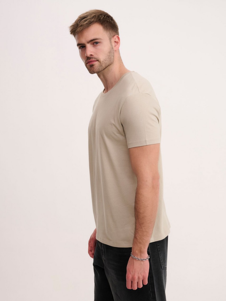 MEN’S Basic Slim Fit Crew Neck