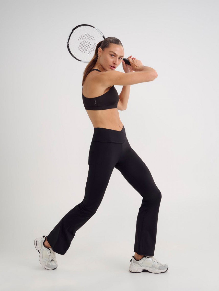 CROSSOVER FLARE LEGGINGS