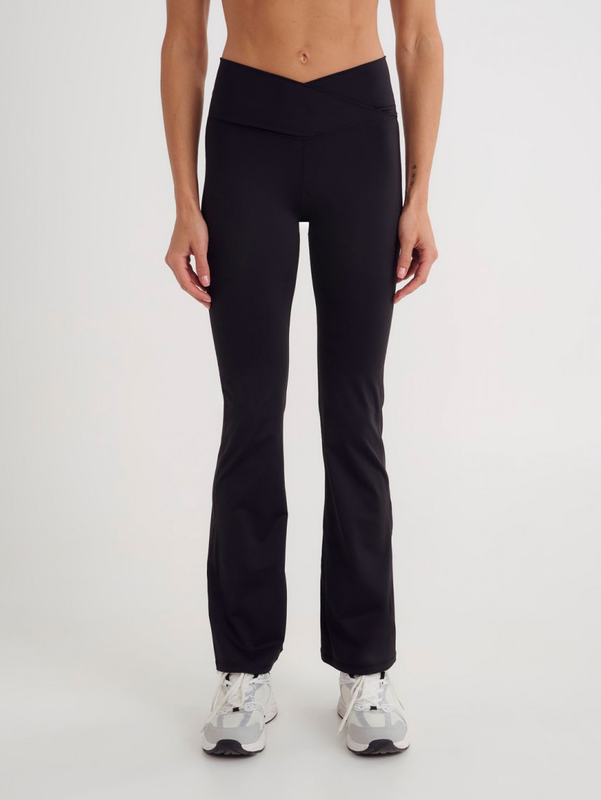 CROSSOVER FLARE LEGGINGS