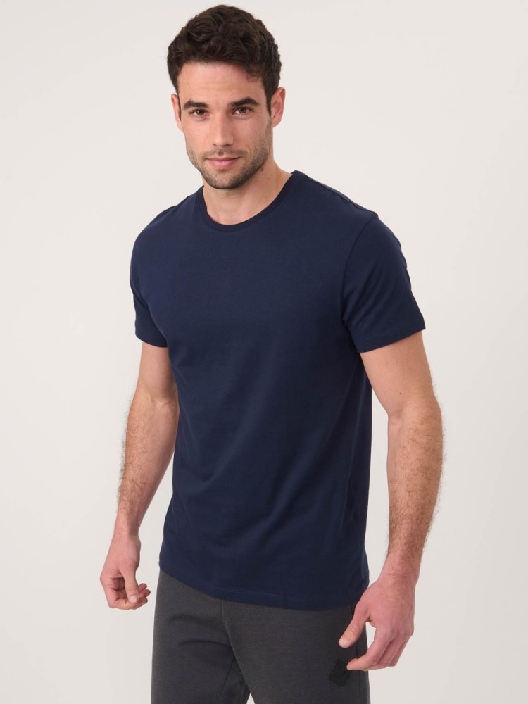 MEN’S Basic Slim Fit Crew Neck